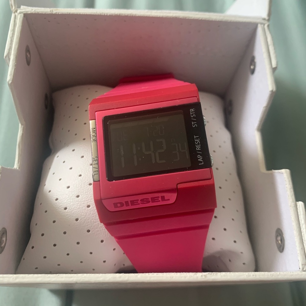 Diesel W Silicone Digital Watch DZ7133